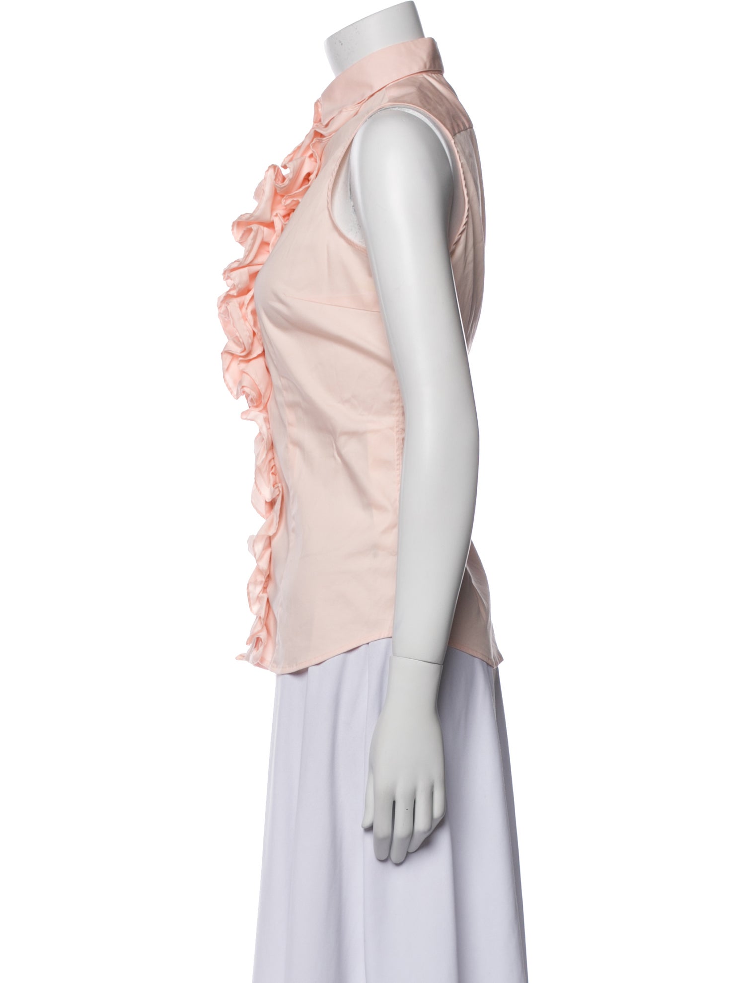 Hadleigh's Sleeveless Button-Up Top