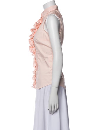 Hadleigh's Sleeveless Button-Up Top