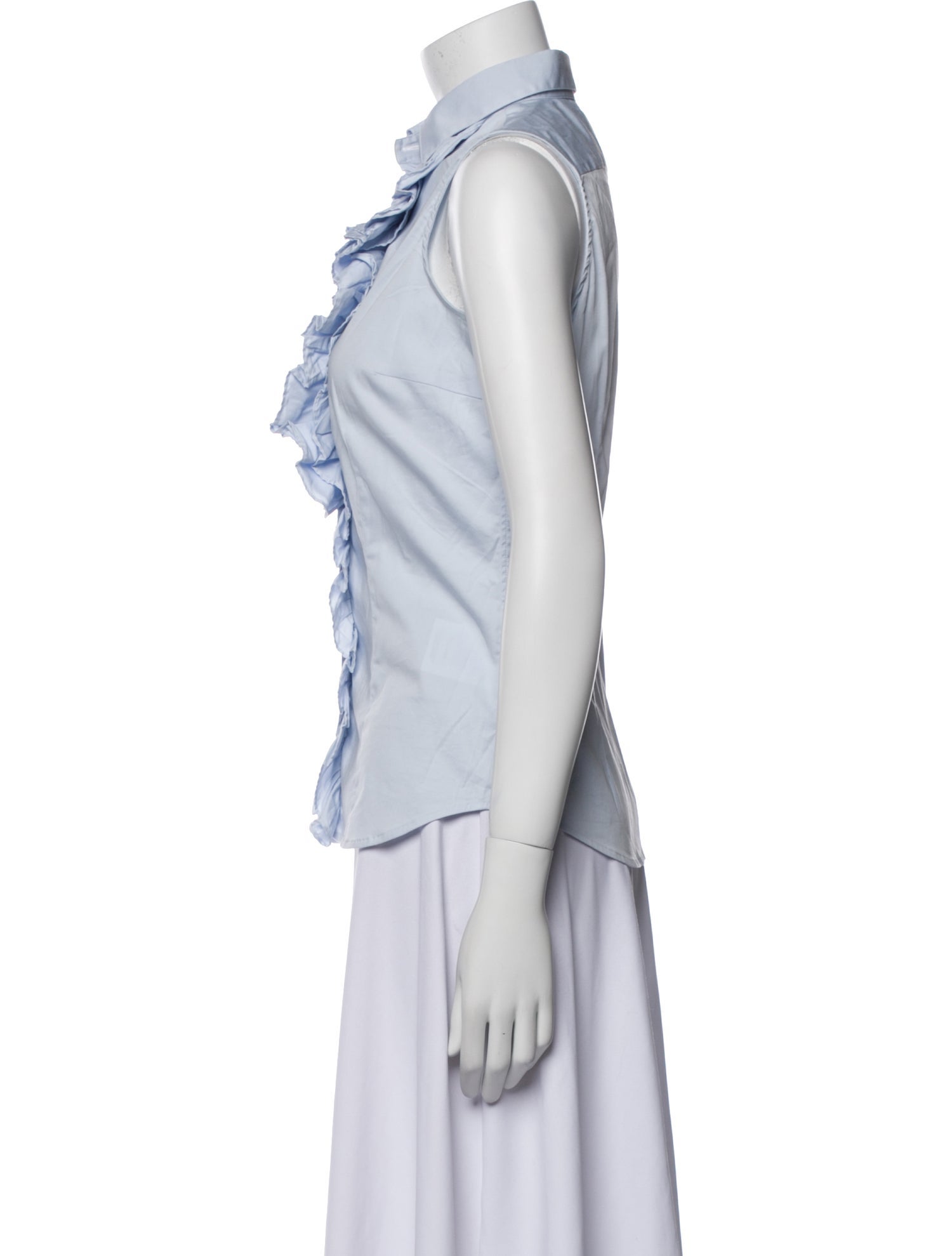 Hadleigh's Sleeveless Button-Up Top