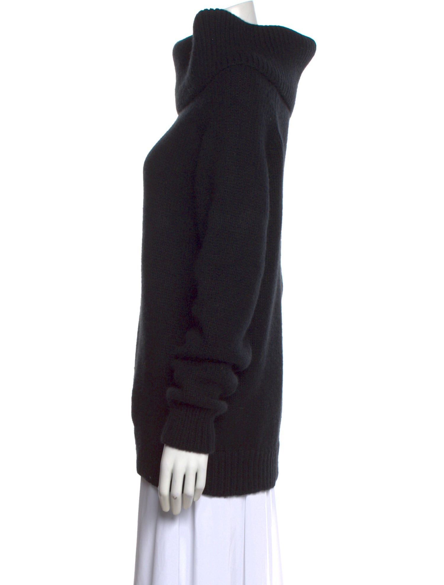 Hensely Cashmere Turtleneck Sweater