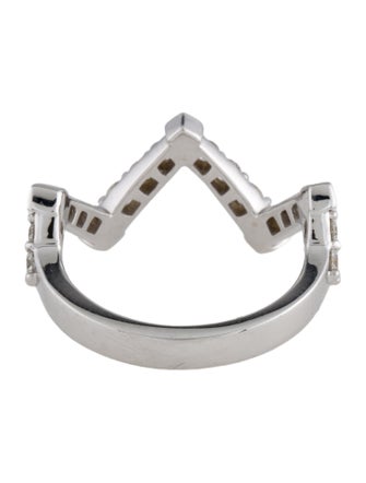 Hearts on Fire 18K Diamond Triplicity Pointed Band Ring