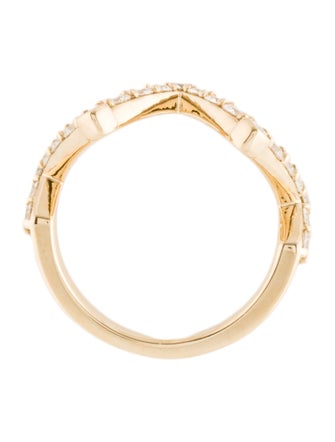 Hearts on Fire 18K Diamond Triplicity Pointed Band Ring