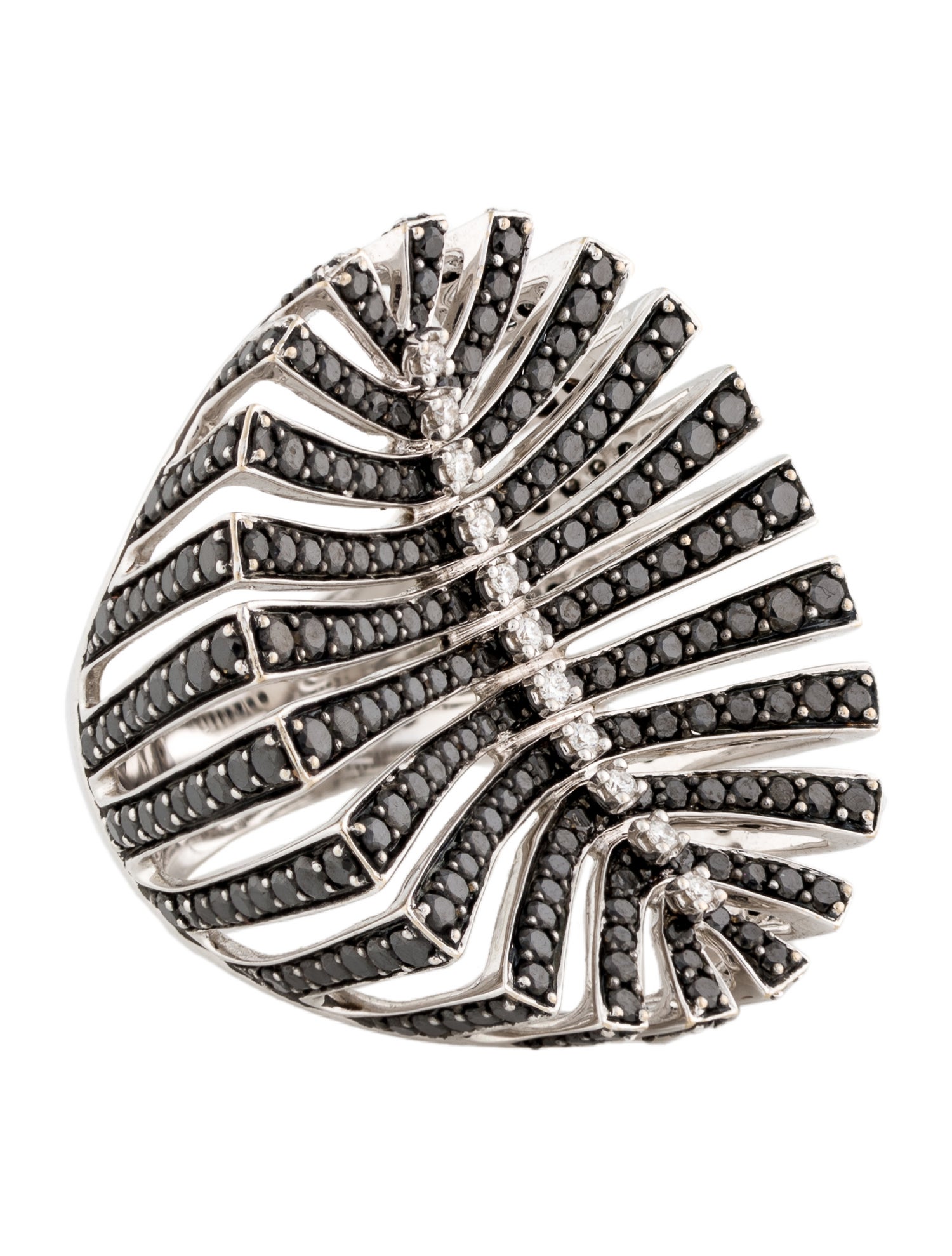 Hueb 18K 3.90ctw Diamond Apus Cocktail Ring