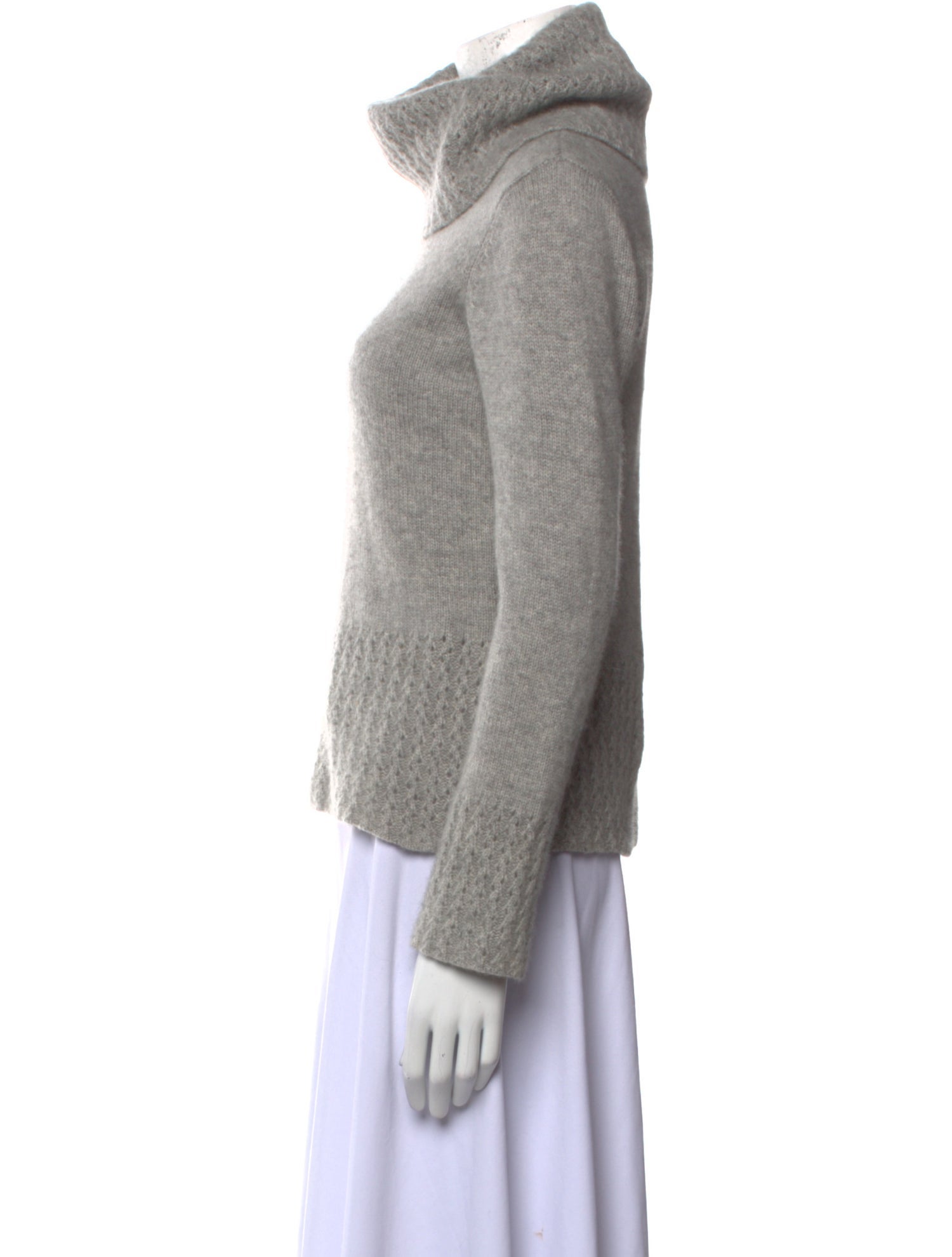 I.MAGNIN Cashmere Turtleneck Sweater