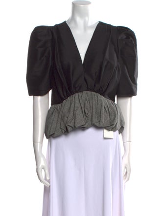 Isa Arfen V-Neck Three-Quarter Sleeve Crop Top