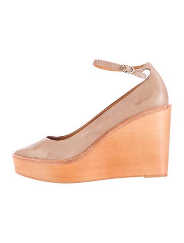 Isabel Marant Round-Toe Leather Wedgesw