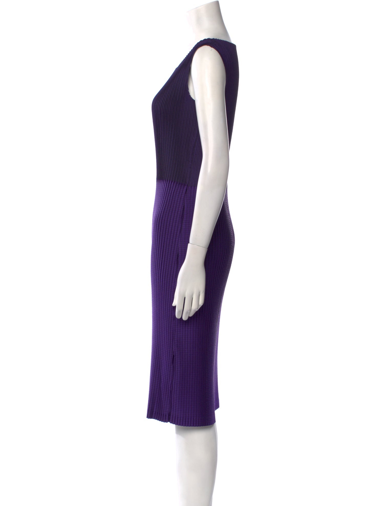 Issey Miyake Bateau Neckline Knee-Length Dress