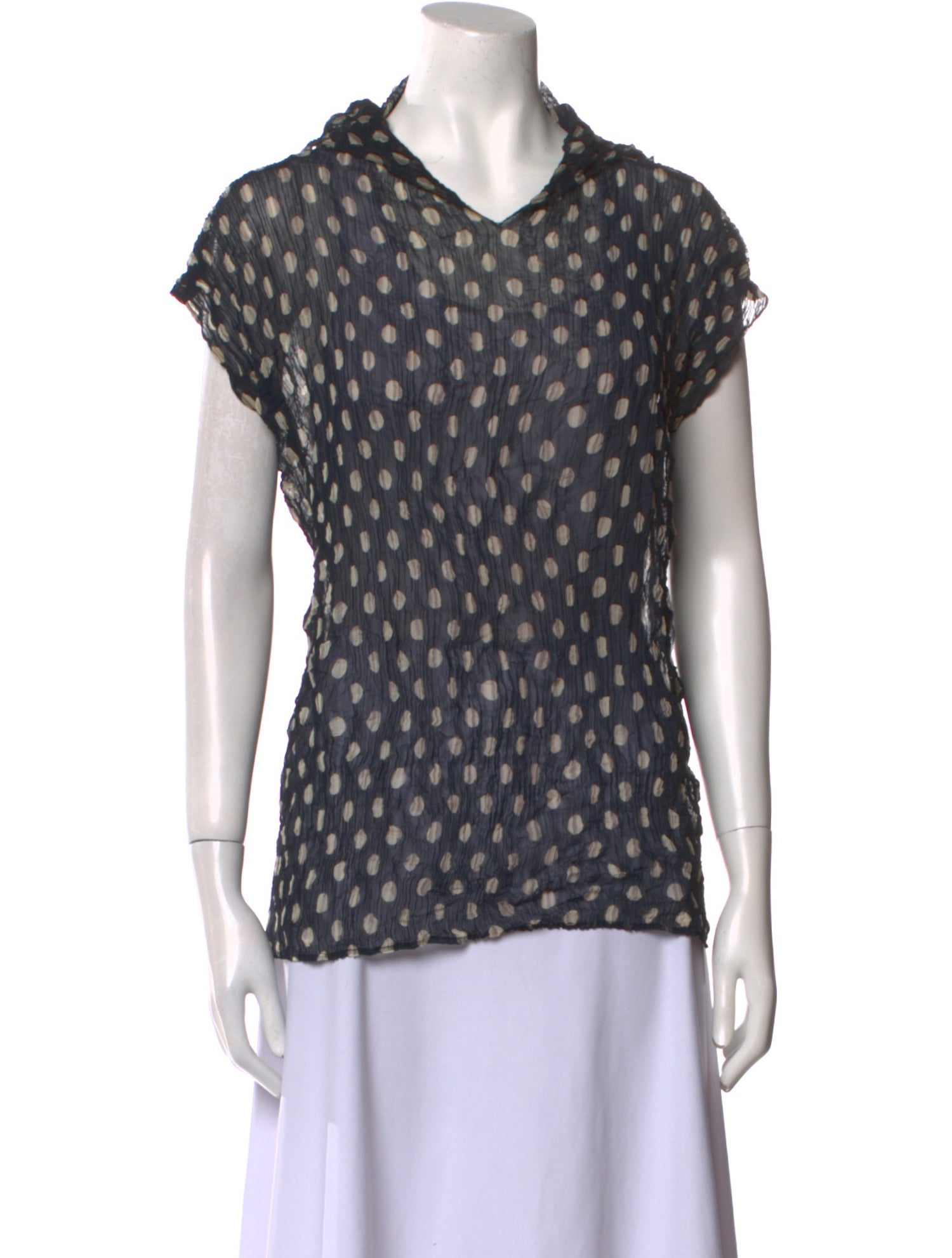 Issey Miyake Polka Dot Print V-Neck Button-Up Top