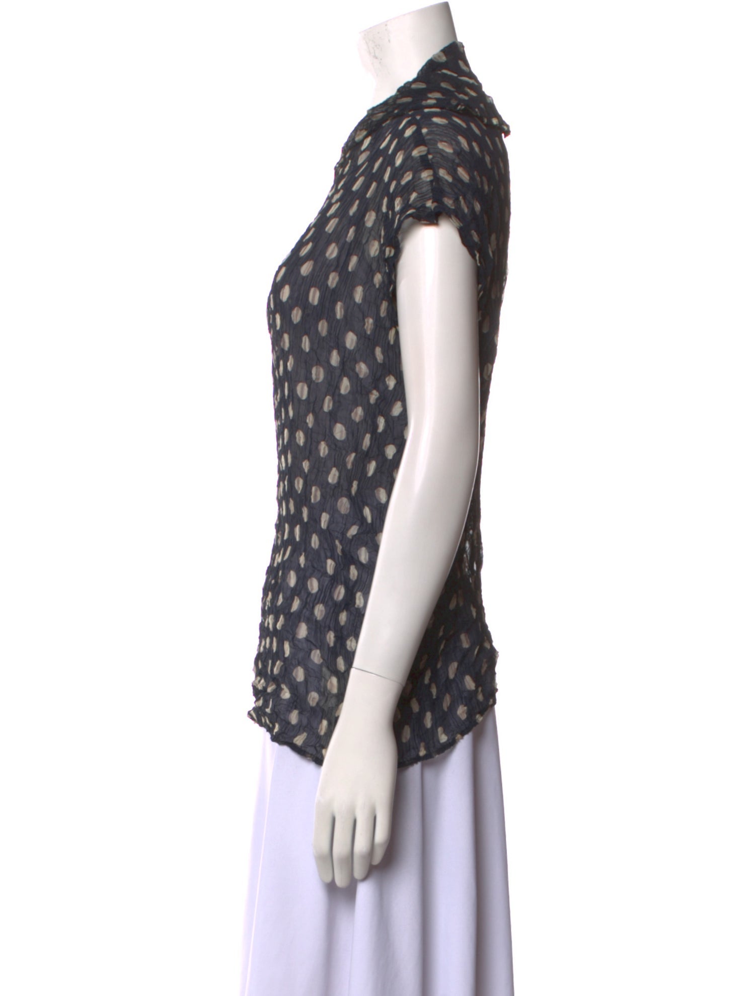Issey Miyake Polka Dot Print V-Neck Button-Up Top
