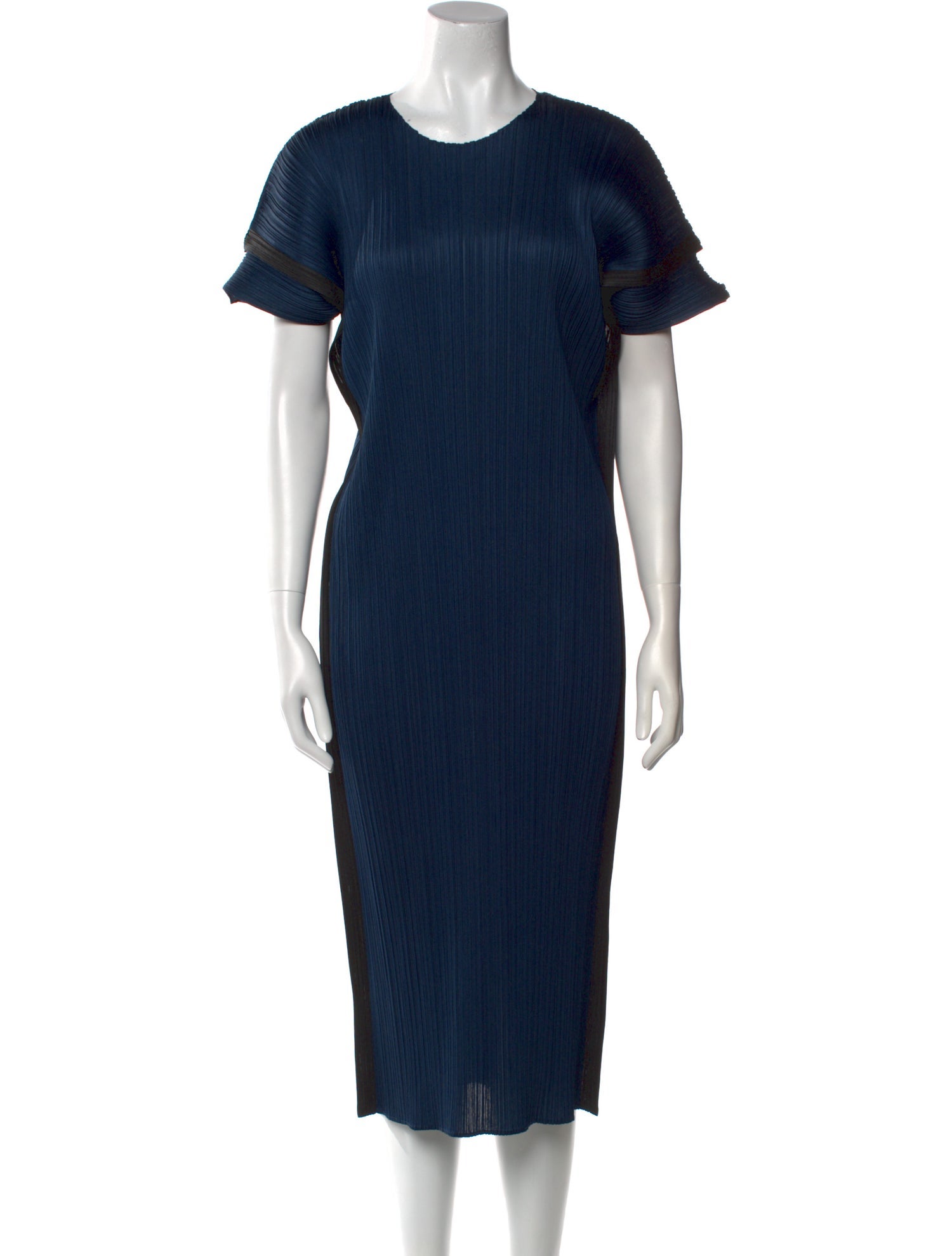 Issey Miyake Crew Neck Midi Length Dress