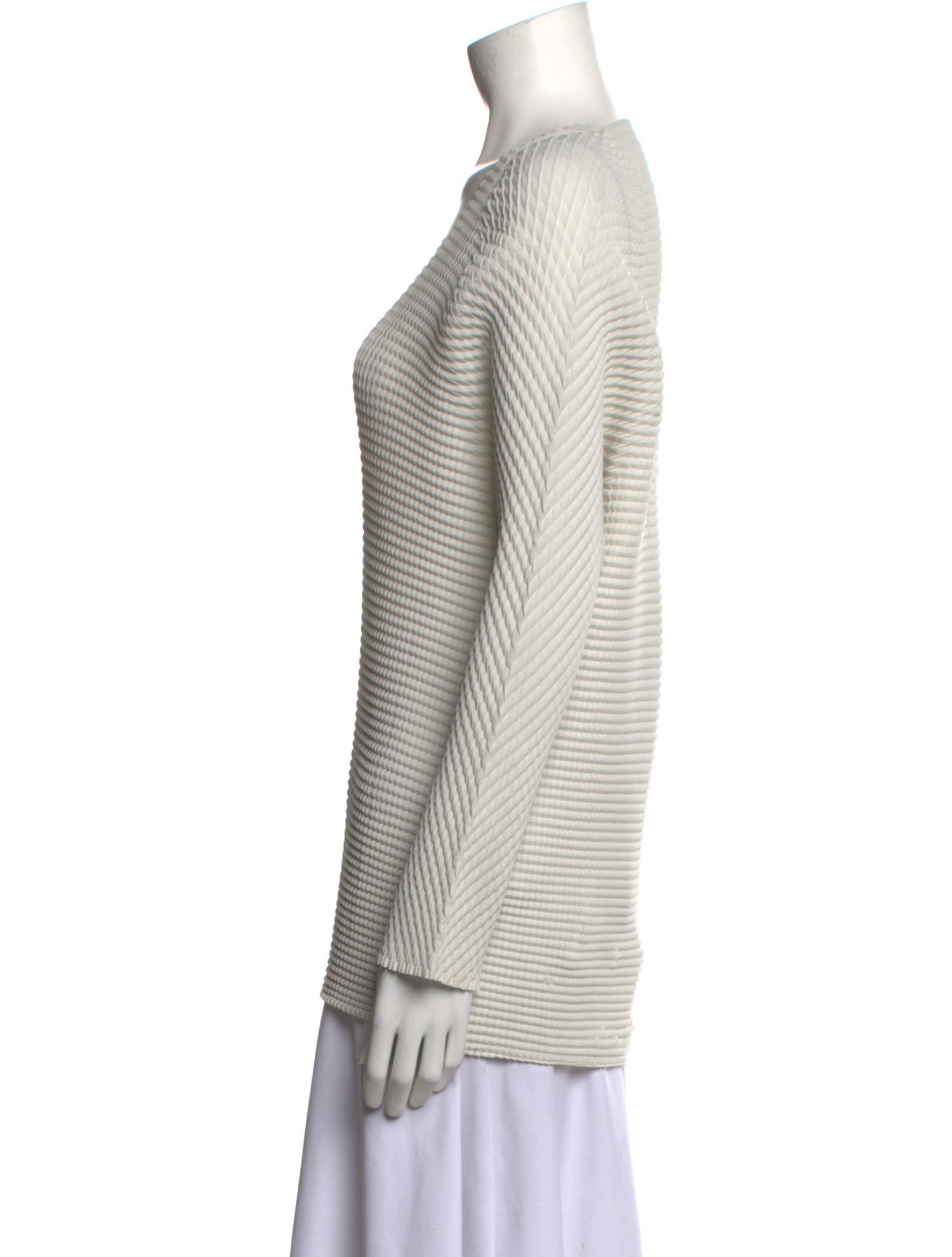 Issey Miyake V-Neck Long Sleeve Top