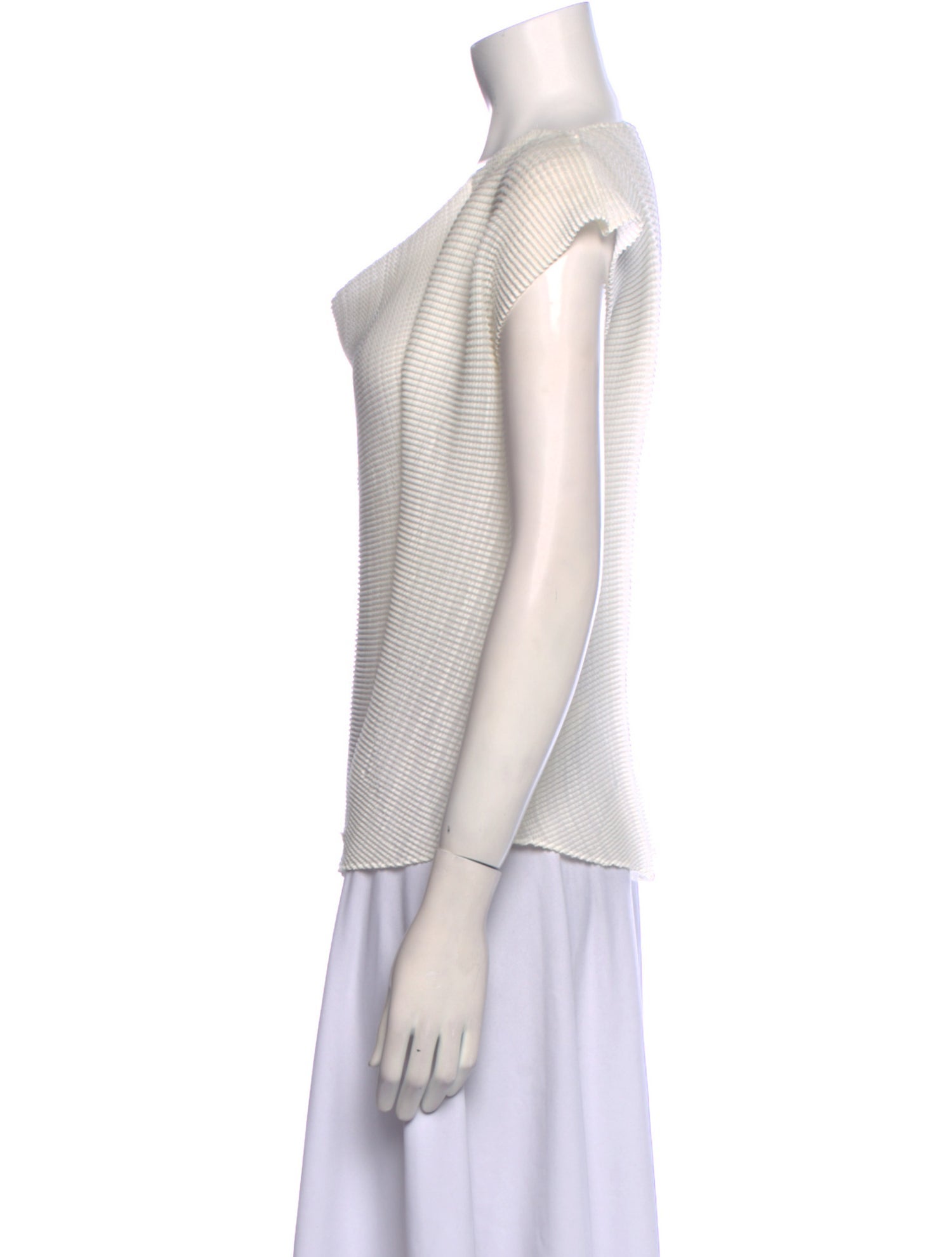 Issey Miyake V-Neck Short Sleeve Top