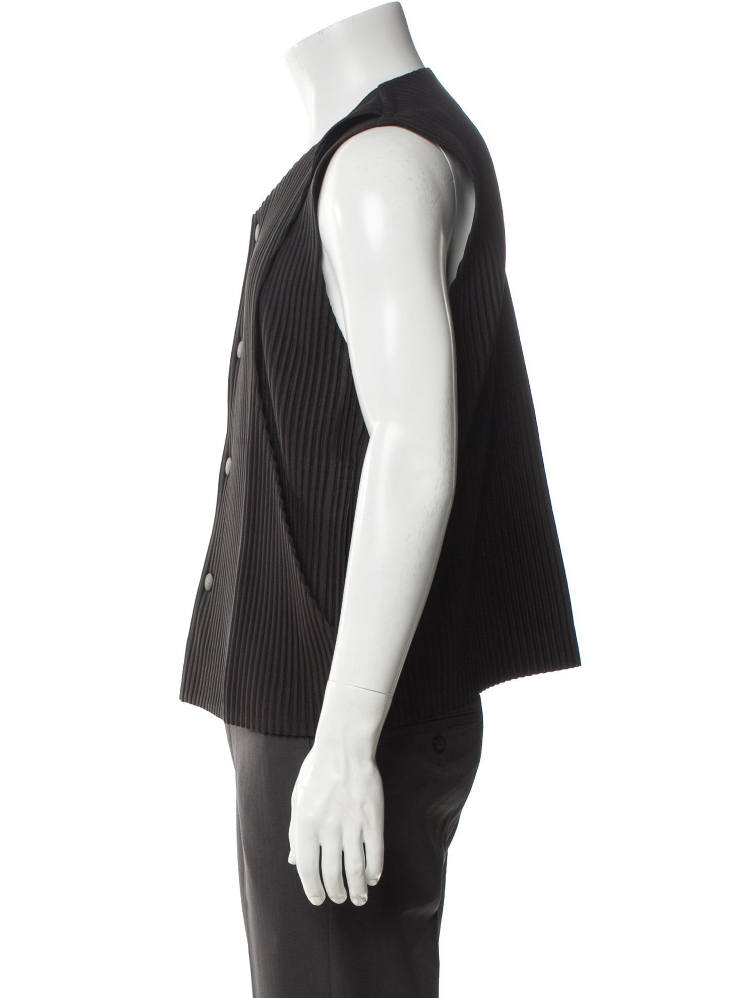 Issey Miyake V-Neck Sleeveless Tank