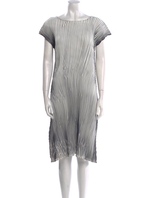 Issey Miyake 2014 Knee-Length Dress
