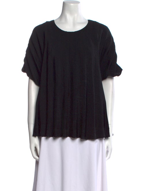 Issey Miyake Scoop Neck Short Sleeve T-Shirt