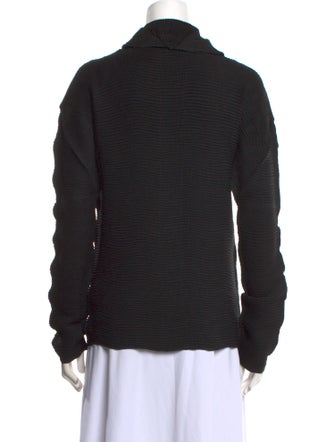 Issey Miyake Long Sleeve Button-Up Top