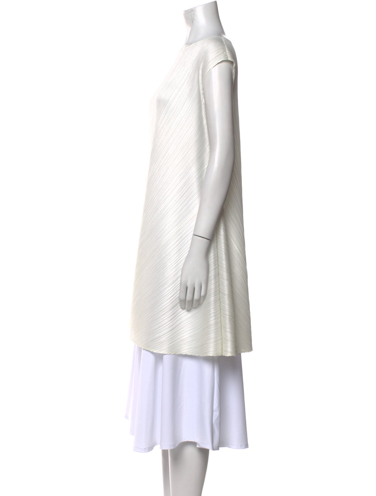 Issey Miyake Scoop Neck Sleeveless Tunic