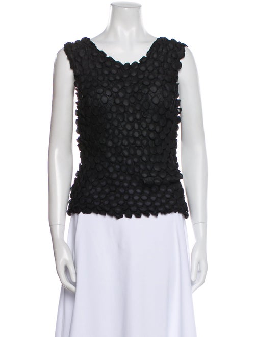 Issey Miyake Scoop Neck Sleeveless Top