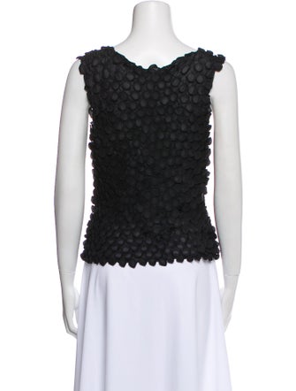 Issey Miyake Scoop Neck Sleeveless Top