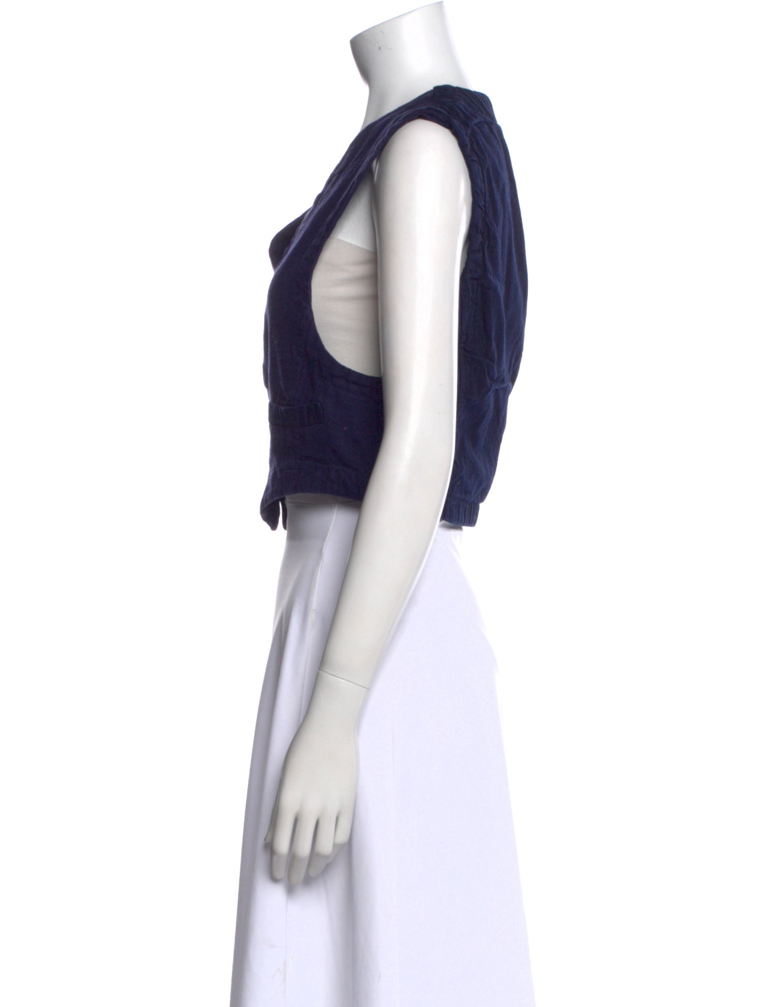 Issey Miyake V-Neck Sleeveless Crop Top