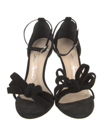 Isa Tapia Suede Bow Accents Sandals
