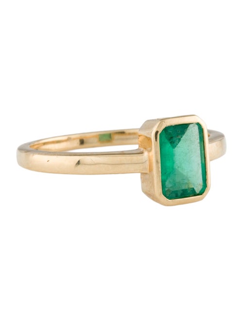 Jewelmak 18K Emerald Cocktail Ring