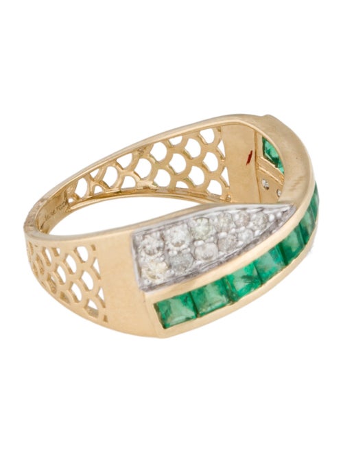 Jewelmak 14K Emerald & Diamond Crossover Band