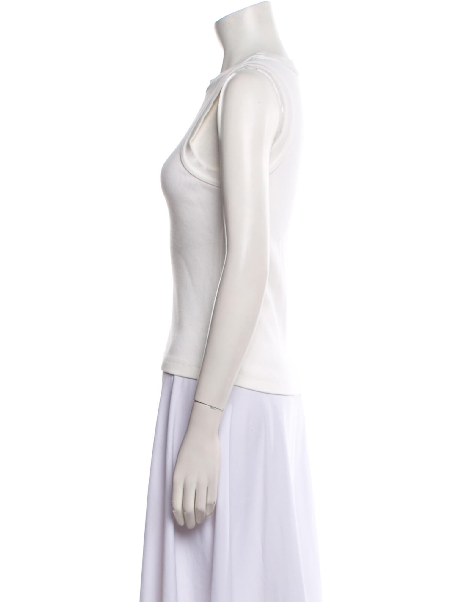 Renggli Crew Neck Sleeveless Top