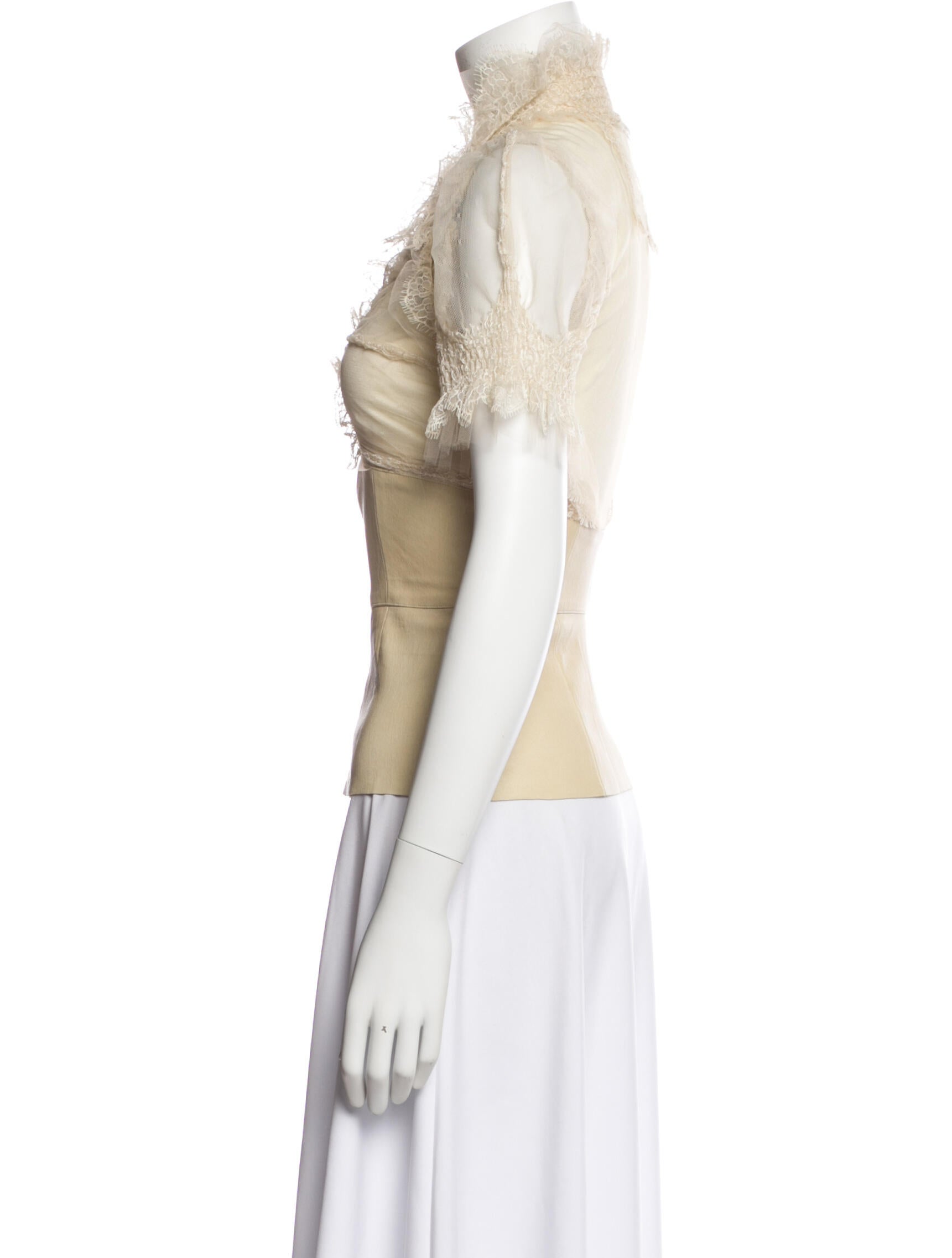 Jitrois Lace Pattern Short Sleeve Top