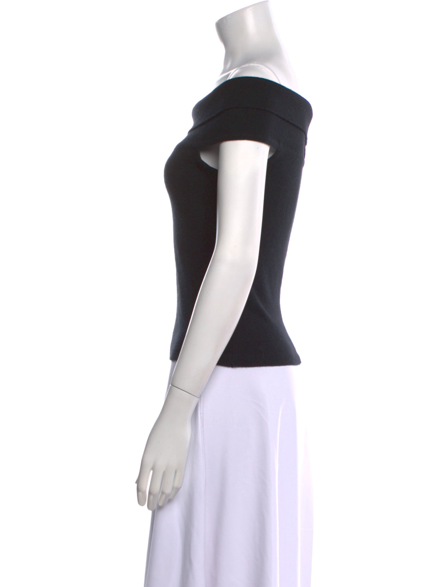 Johnstons of Elgin Cashmere Off-The-Shoulder Sweater