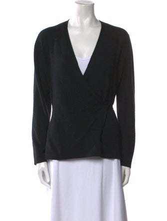 Johnstons of Elgin Cashmere V-Neck Sweater
