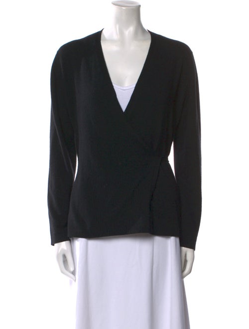 Johnstons of Elgin Cashmere V-Neck Sweater