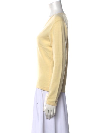 Johnstons of Elgin Cashmere V-Neck Sweater