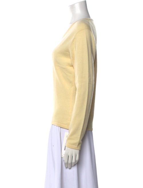 Johnstons of Elgin Cashmere V-Neck Sweater