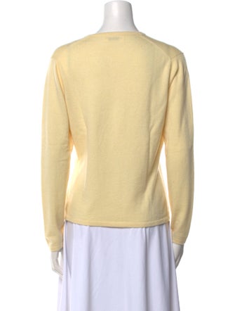 Johnstons of Elgin Cashmere V-Neck Sweater