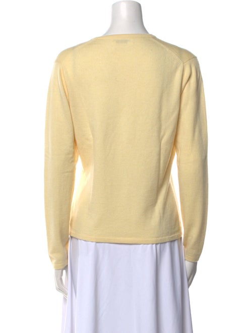 Johnstons of Elgin Cashmere V-Neck Sweater