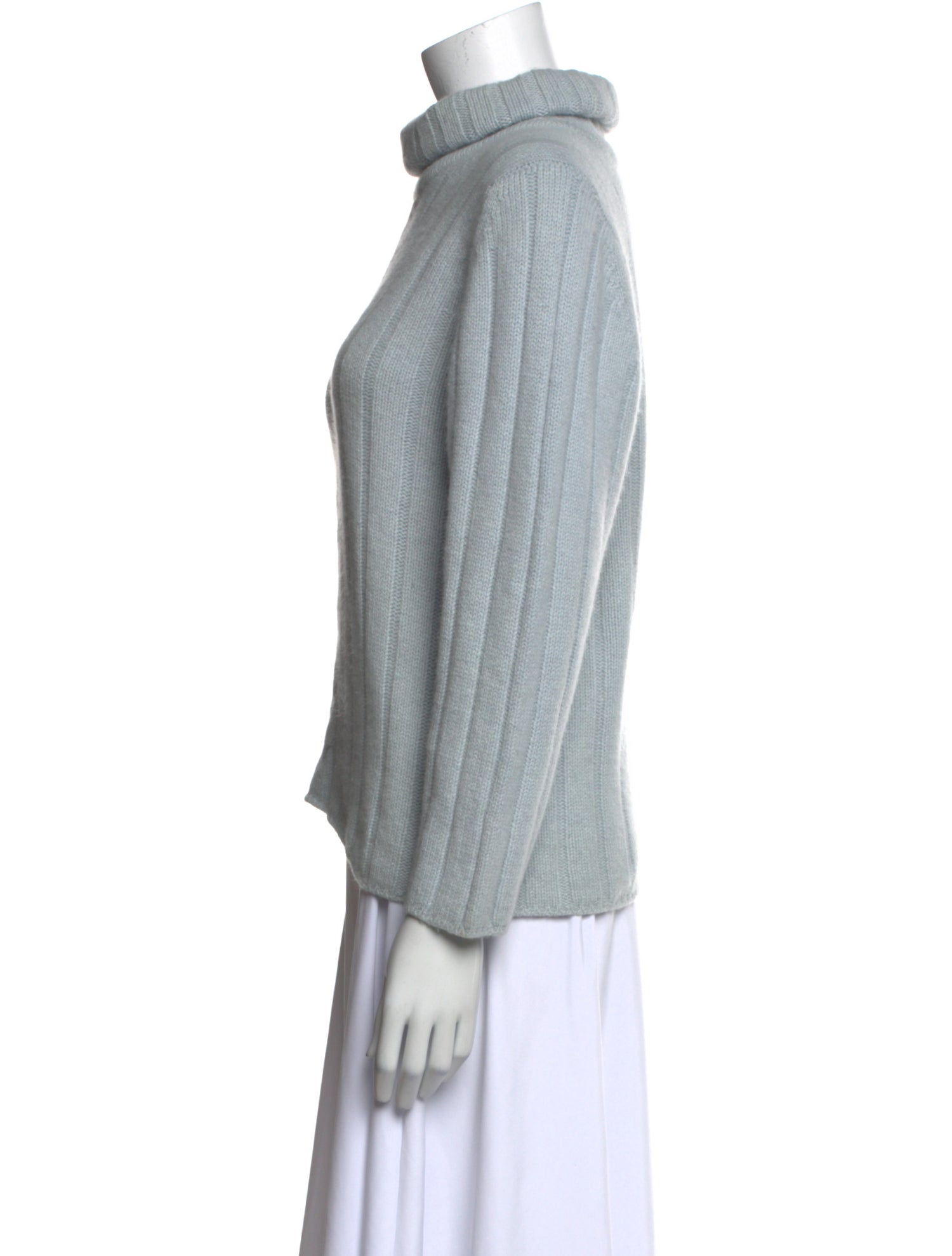 Johnstons of Elgin Cashmere Turtleneck Sweater
