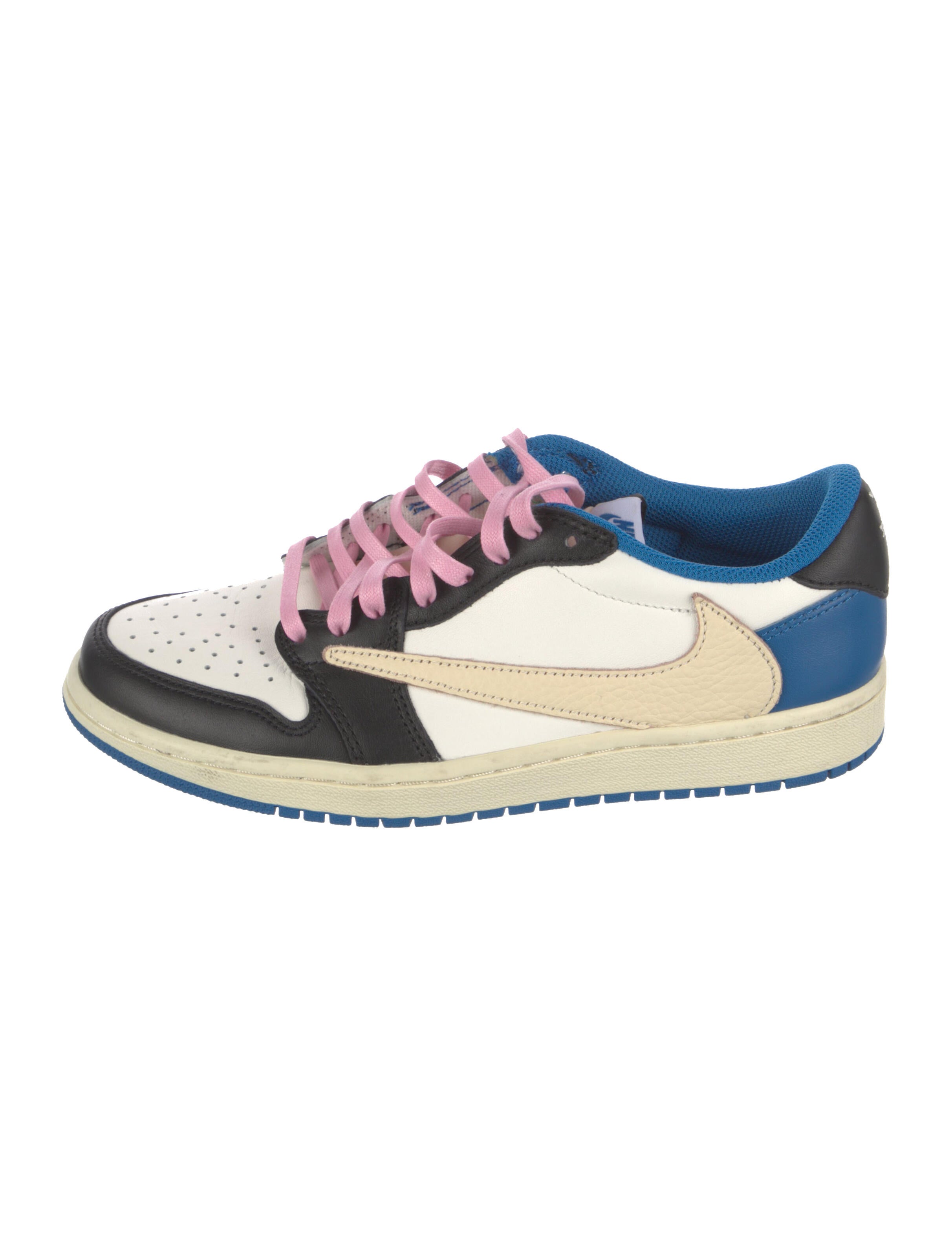 travis scott low fragment pink laces