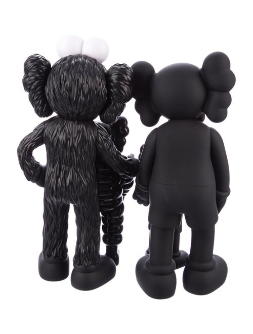 KAWS 4-Piece 2021 Family Open Edition Figurine Set