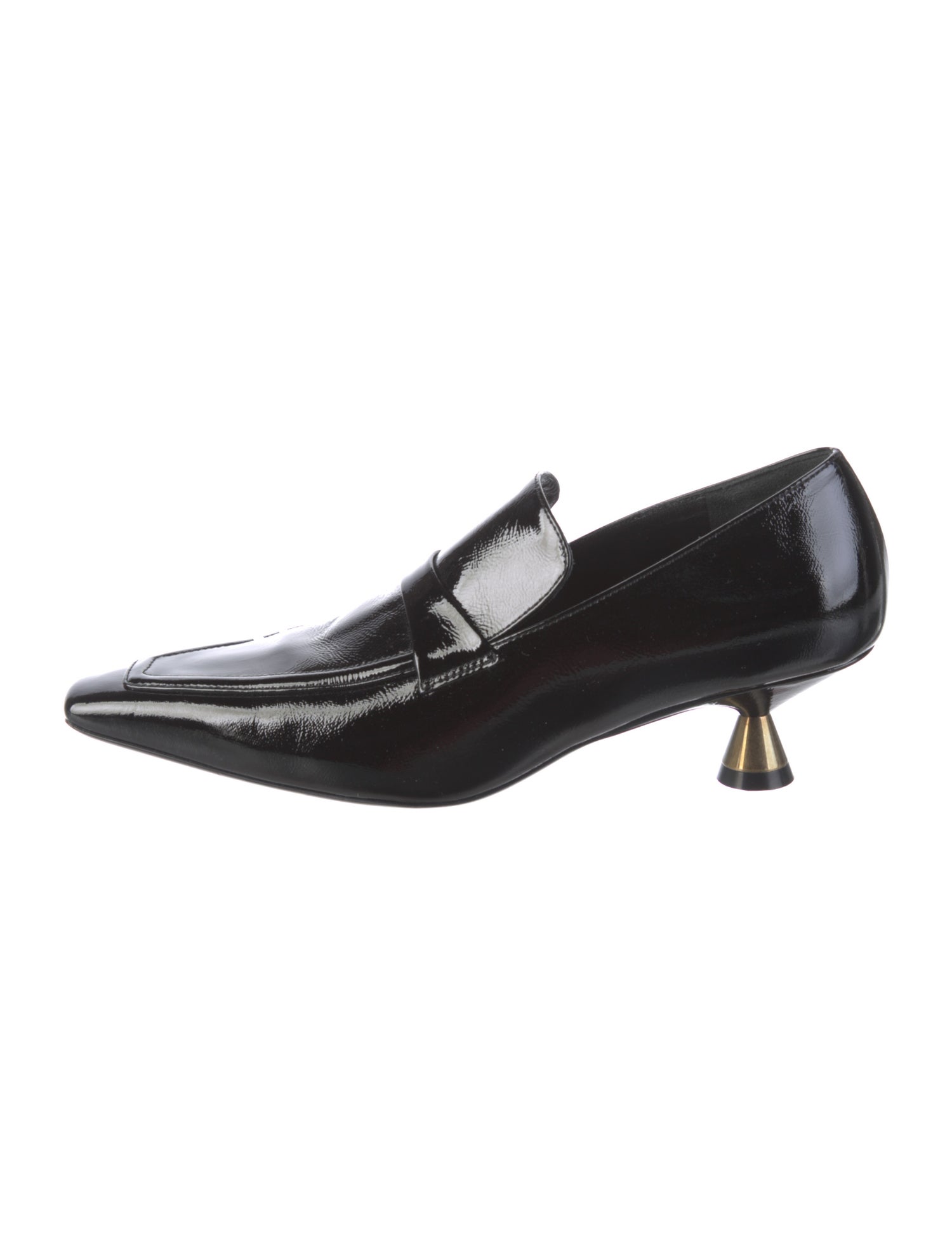 【関税&送料込み】Prada 45Mm Triangle-Enamel Pumps Prada Enameled Metal Triangle Patent Leather Pumps - Black