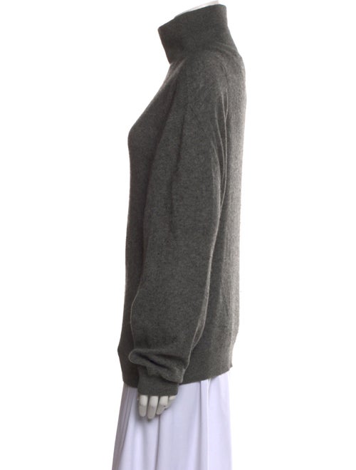 Khaite Cashmere Turtleneck Sweater