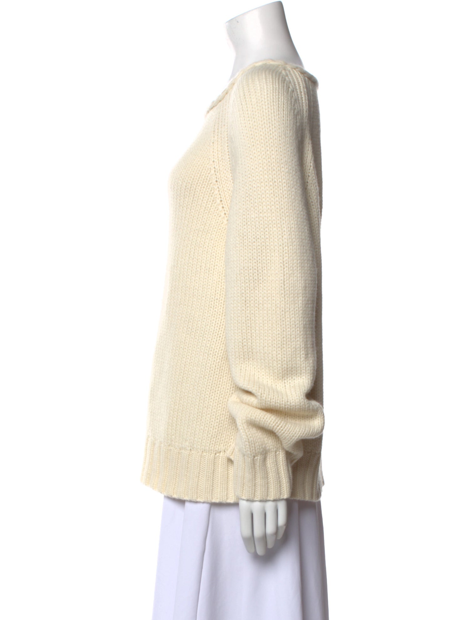 Khaite Cashmere Scoop Neck Sweater