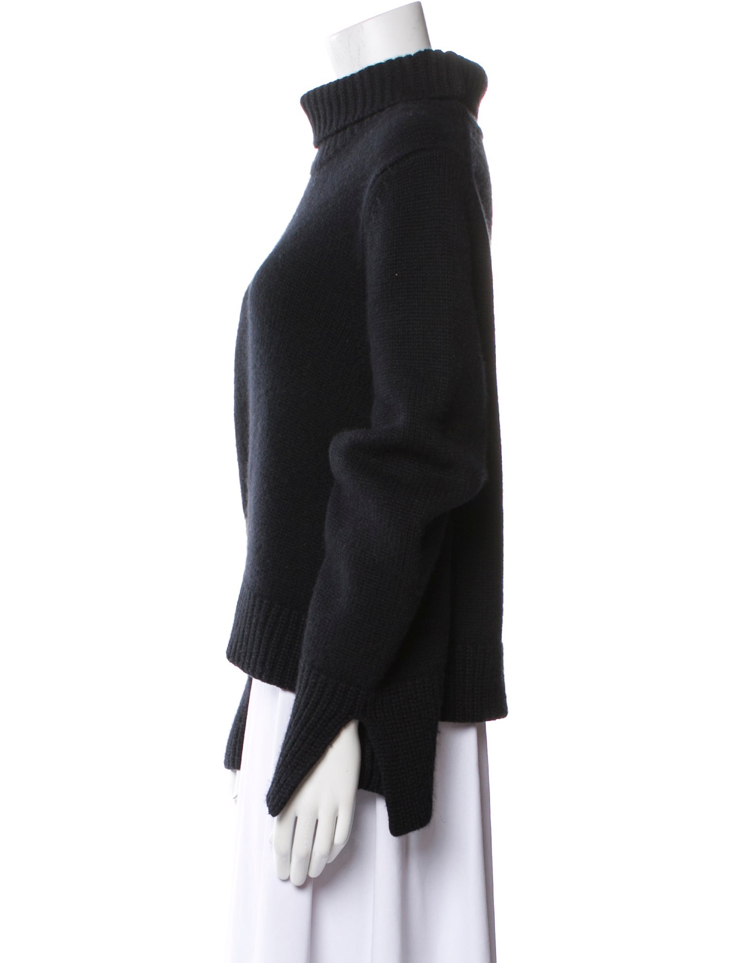 Khaite Cashmere Turtleneck Sweater