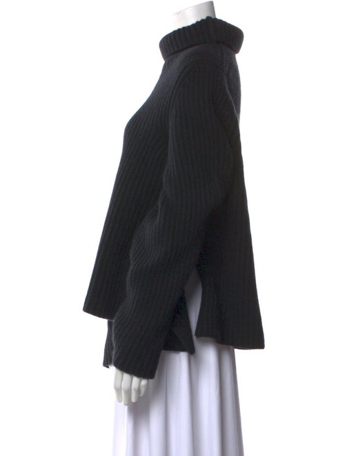Khaite Cashmere Turtleneck Sweater
