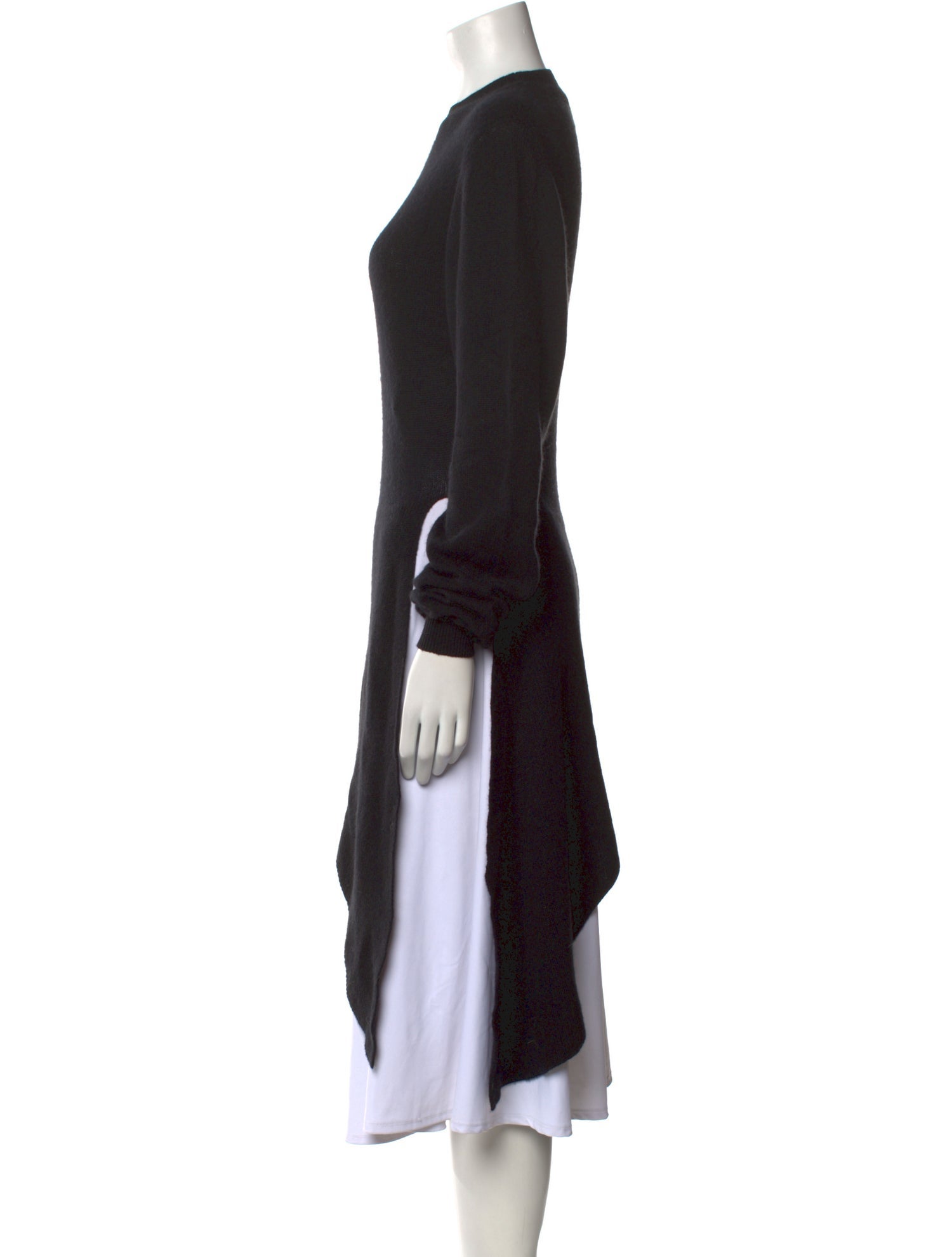 Khaite Cashmere Crew Neck Sweater