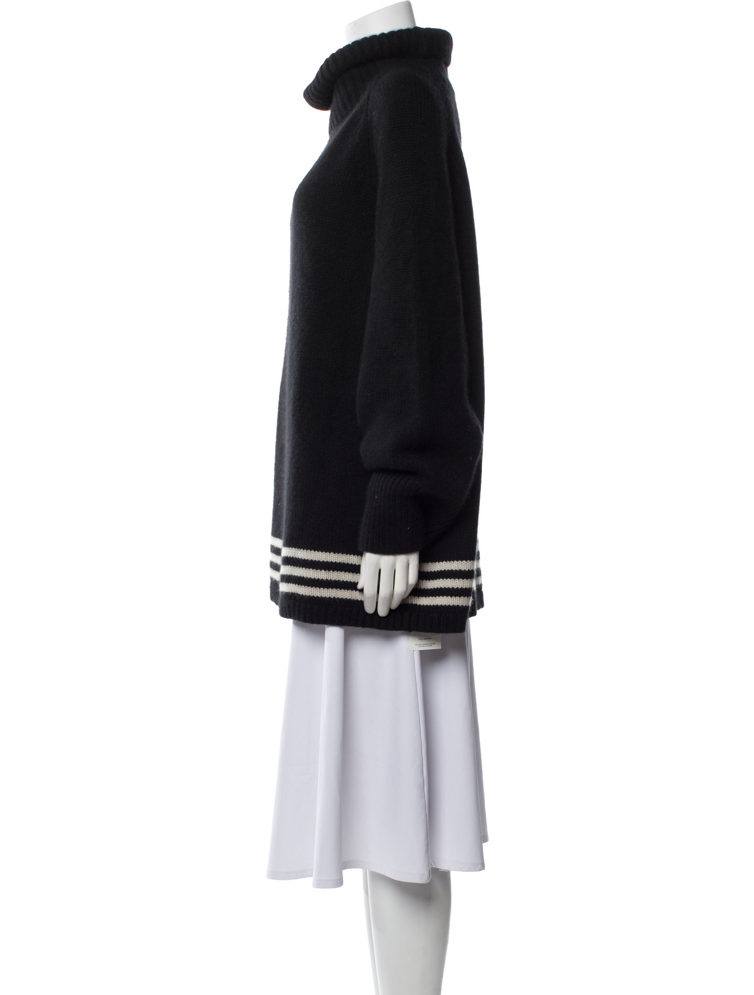 Khaite Cashmere Turtleneck Sweater