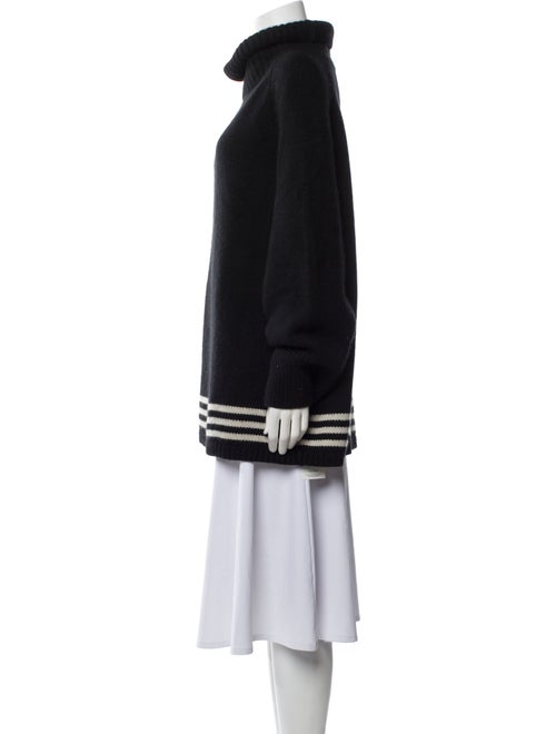 Khaite Cashmere Turtleneck Sweater