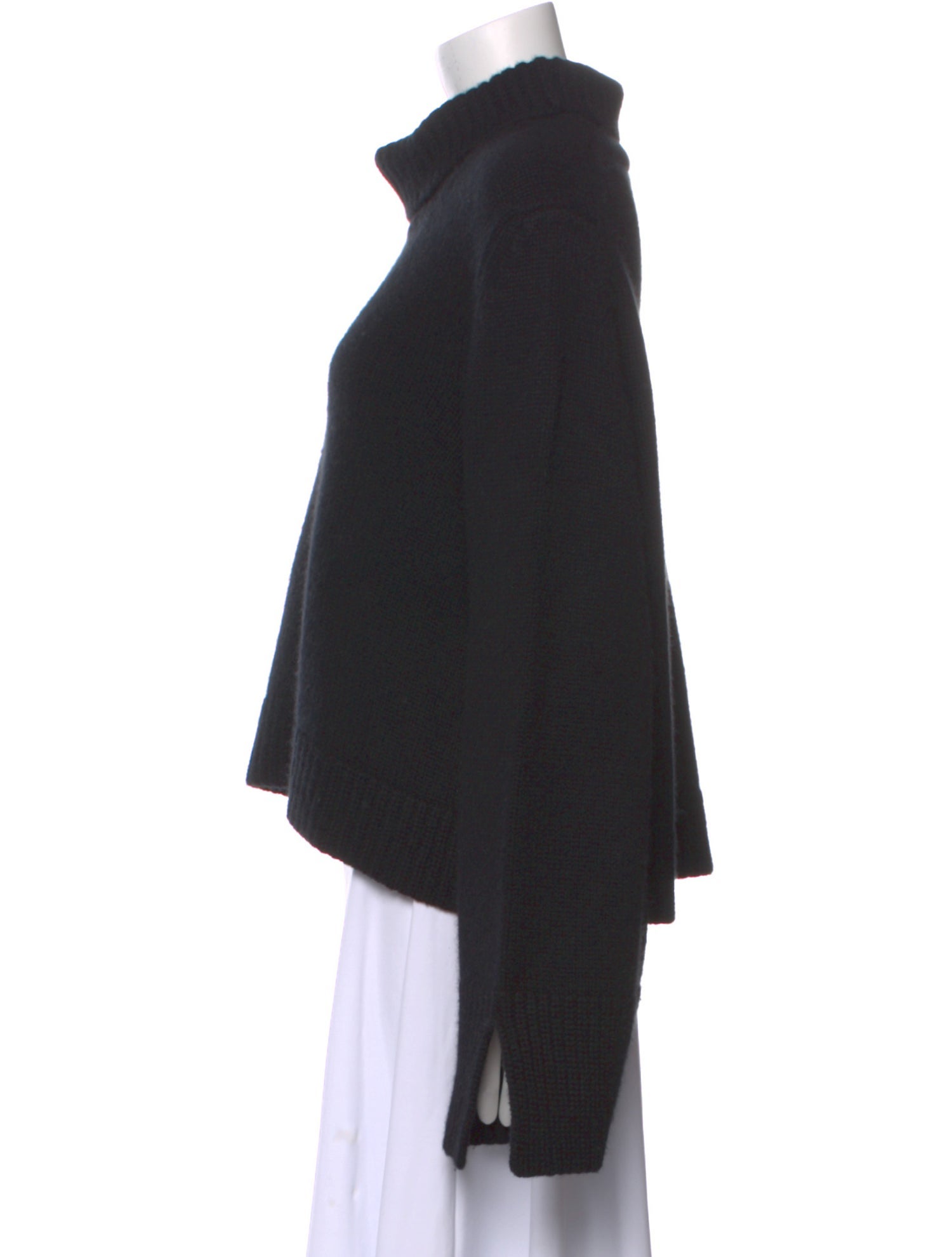 Khaite Cashmere Turtleneck Sweater