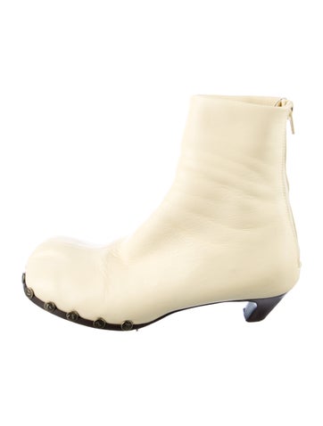 Pre-owned Khaite Leather Boots In Neutral