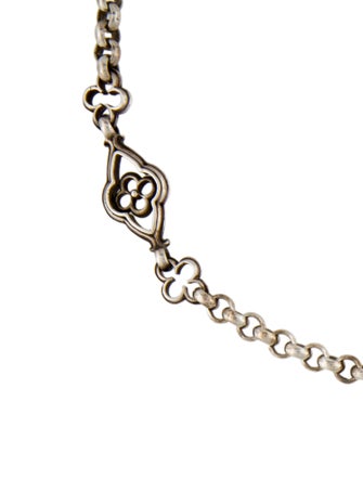 Konstantino Quatrefoil Station Toggle Necklace